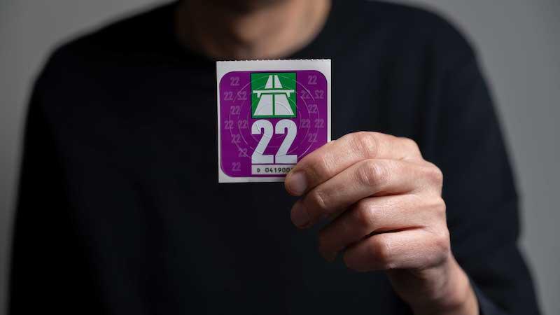 Vignette Schweiz verstehen: Carzovamups Unterstützung für Autofahrer.